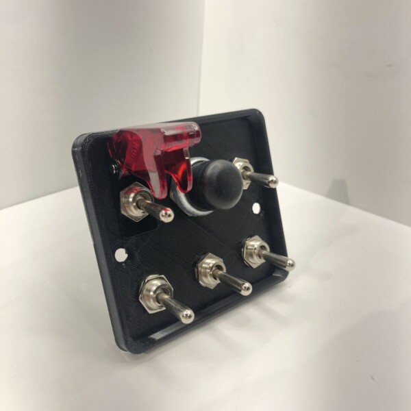 Scheda di avviamento 6 interruttori 25 ampere 12 volt Discount Autosport 3D Printed - immagine 4