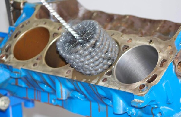 Spazzola di alesatura Flex Hone per cilindri con diametro da 45 a 90 mm, per la levigatura di smerigliatura - immagine 6