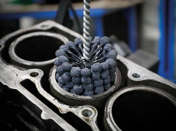 Spazzola di alesatura Flex Hone per cilindri con diametro da 45 a 90 mm, per la levigatura di smerigliatura - immagine 3