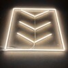 Plafón led 1 cuadrado + 3 flechas 1.2M x 1.2M 100W Amarillo cálido 3000K Detallado Peluquería Garaje gimnasio - Imagen 3