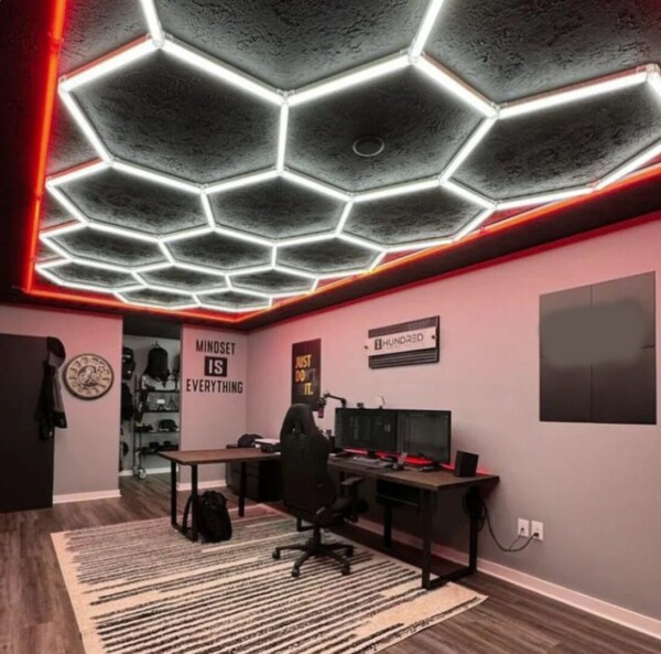 Hexagonal honeycomb LED ceiling light 2.4m x 4.8m with red outline 550W 6500k 230V Detailing Barber garage - Image 3
